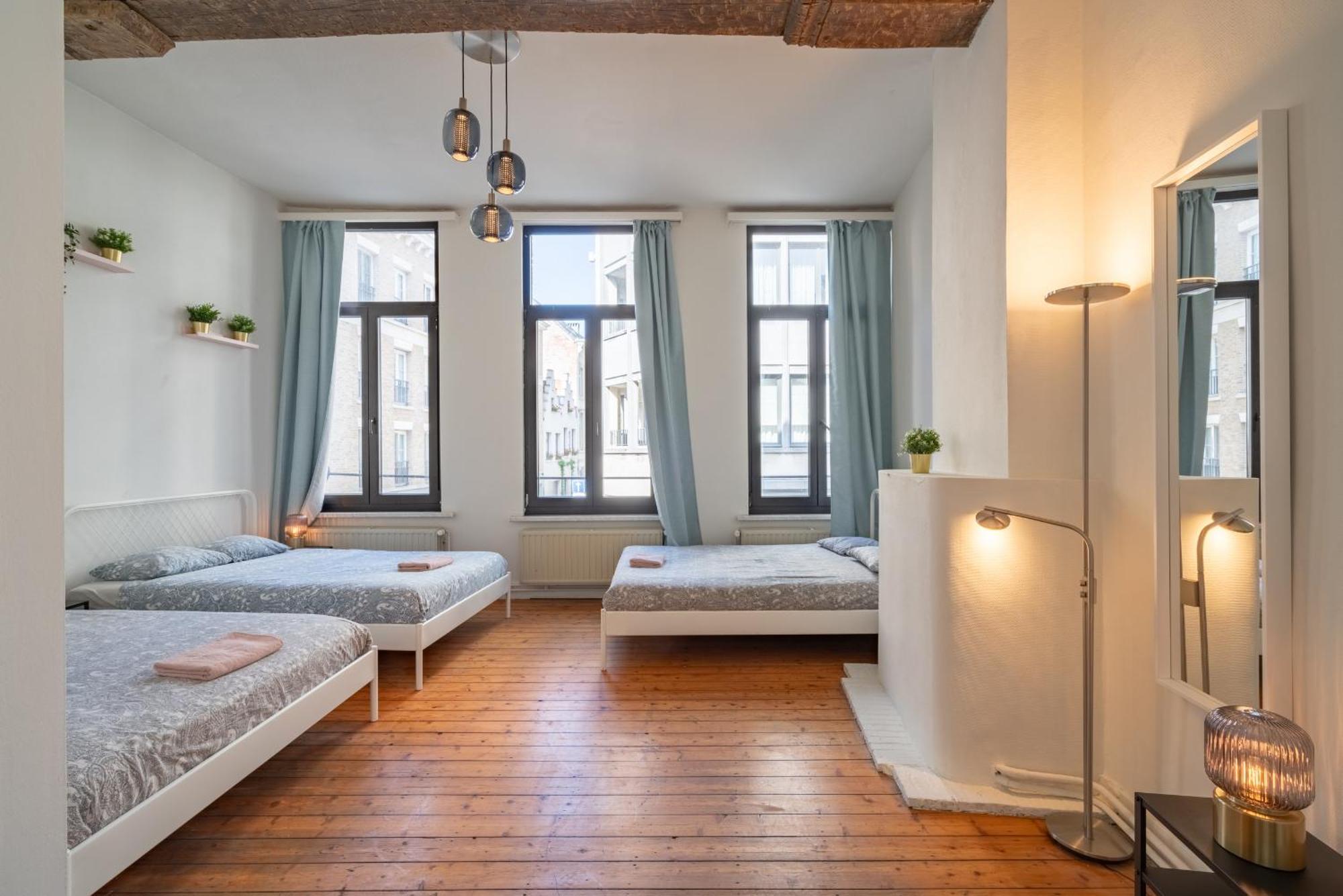 Authentic Apartments In The Center Of Antwerp Exterior photo