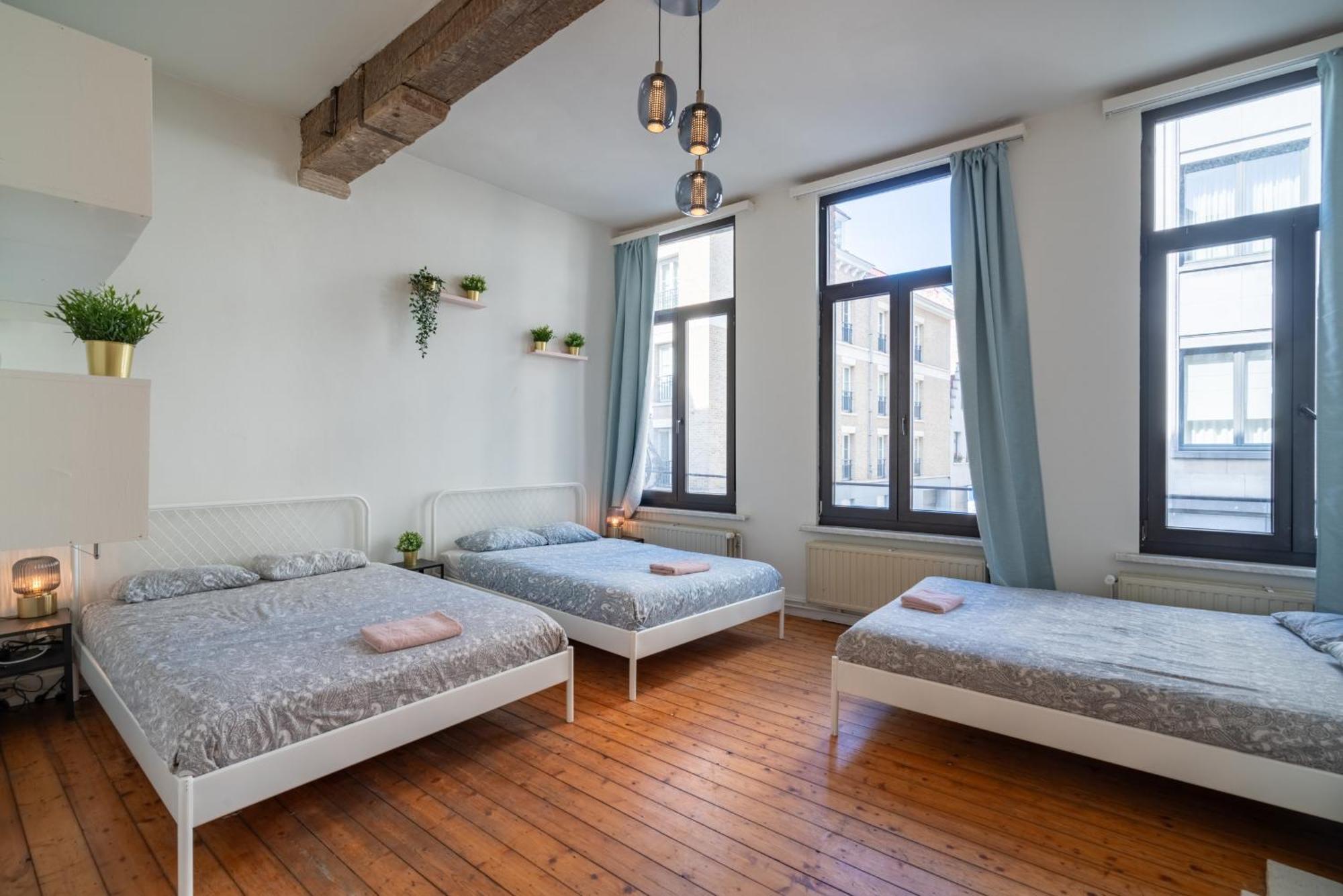 Authentic Apartments In The Center Of Antwerp Exterior photo