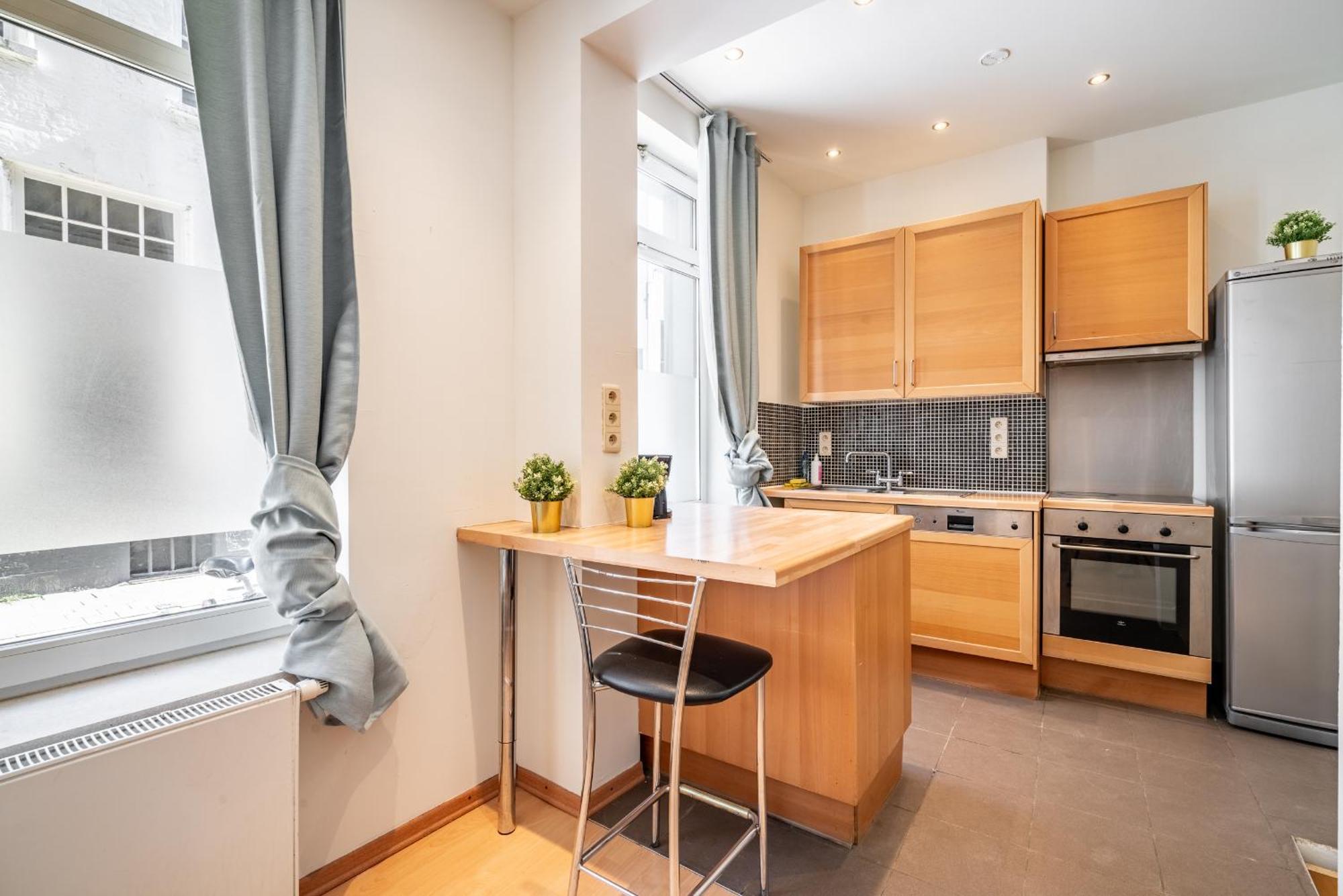 Authentic Apartments In The Center Of Antwerp Exterior photo